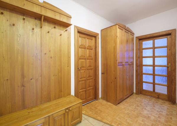 Na predaj slnečný 4-izbový byt na Námestí Kráľovnej pokoja v Prešove