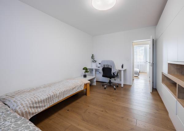 Na predaj slnečný 3-izbový byt v centre mesta Snina