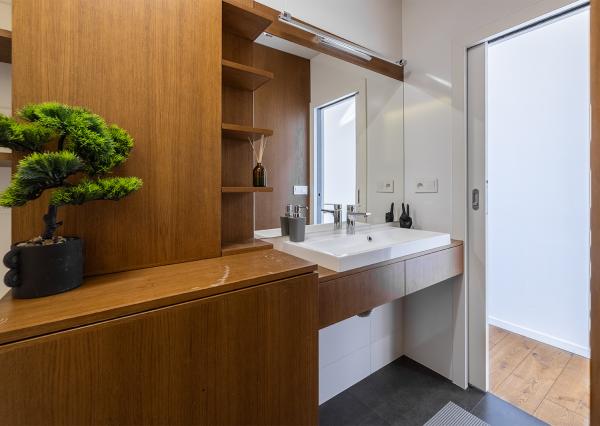 Na predaj slnečný 3-izbový byt v centre mesta Snina