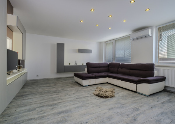 Na prenájom 3-izbový, zariadený a klimatizovaný byt v časti Košice – Jazero