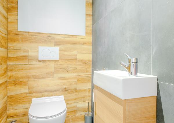 Na prenájom luxusný 2-izbový byt s balkónom a parkovacím státím vo vyhľadávanej lokalite v Prešove