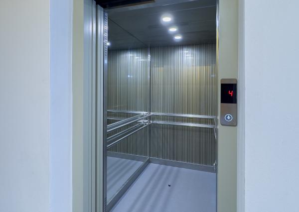 Na prenájom luxusný 2-izbový byt s balkónom a parkovacím státím vo vyhľadávanej lokalite v Prešove