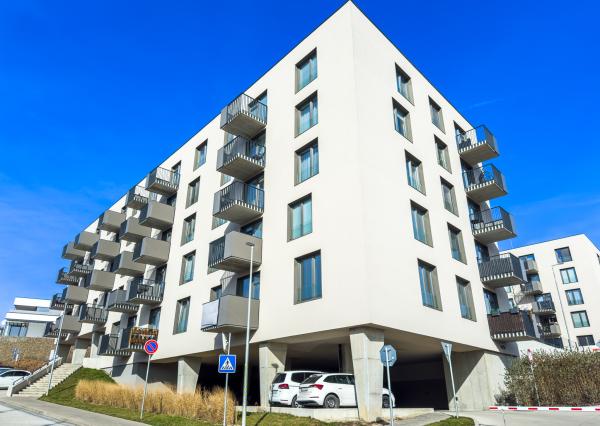 Na prenájom luxusný 2-izbový byt s balkónom a parkovacím státím vo vyhľadávanej lokalite v Prešove