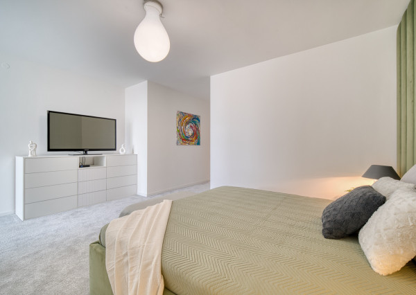 Na predaj 2-izbový byt s priestrannou terasou na Kolibe