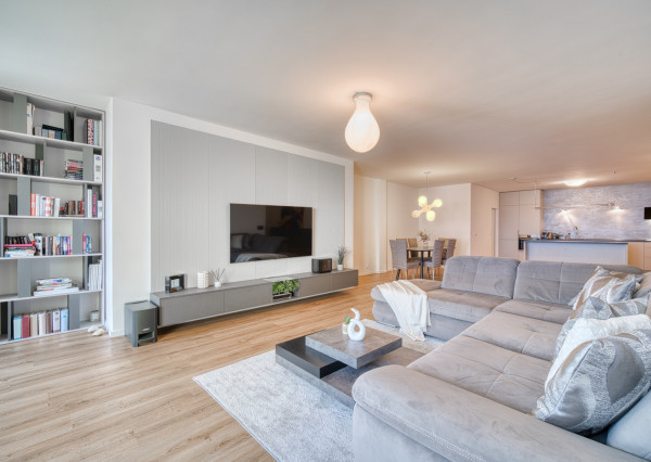 Na predaj 2-izbový byt s priestrannou terasou na Kolibe