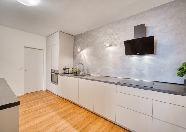 Na predaj 2-izbový byt s priestrannou terasou na Kolibe