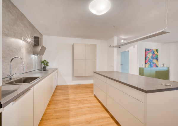 Na predaj 2-izbový byt s priestrannou terasou na Kolibe