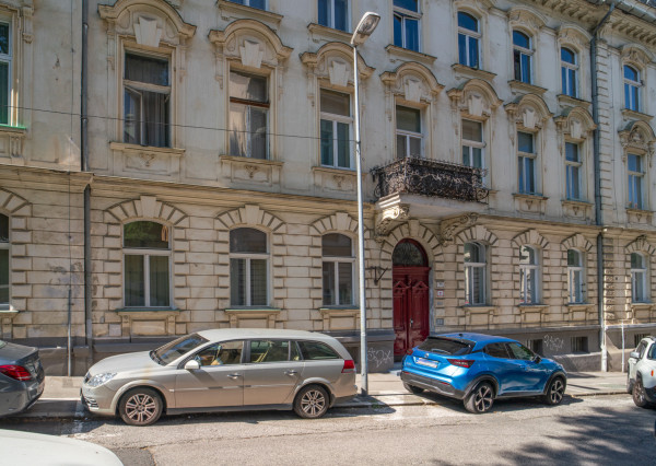 Na predaj netradičný loftový mezonet v srdci Starého Mesta