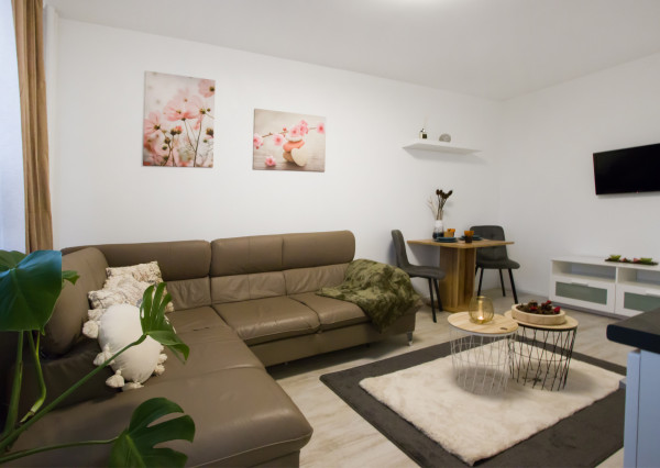 Na predaj investičný 1-izbový  byt Bratislave-Dúbravka