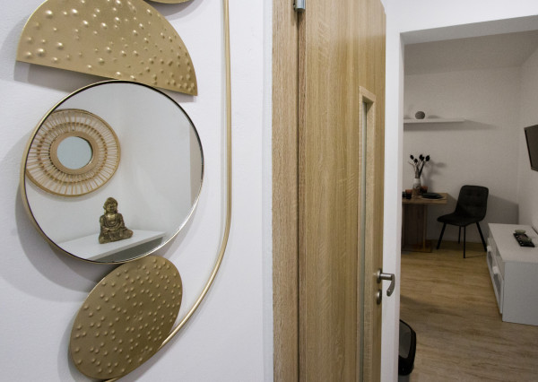 Na predaj investičný 1-izbový  byt Bratislave-Dúbravka