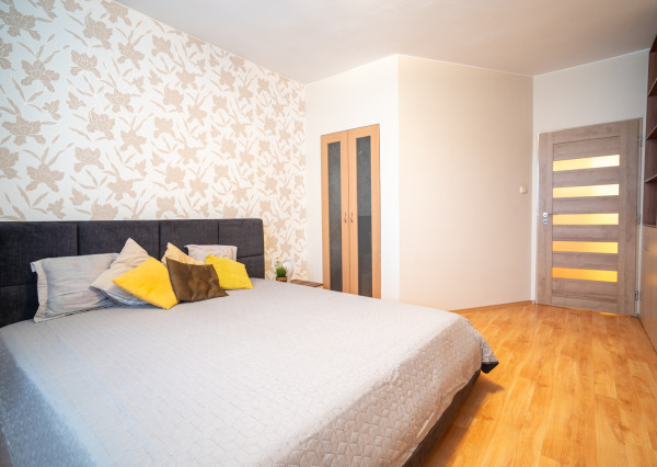 Na prenájom 3-izbový byt s garážou v Nitre - Čermáň