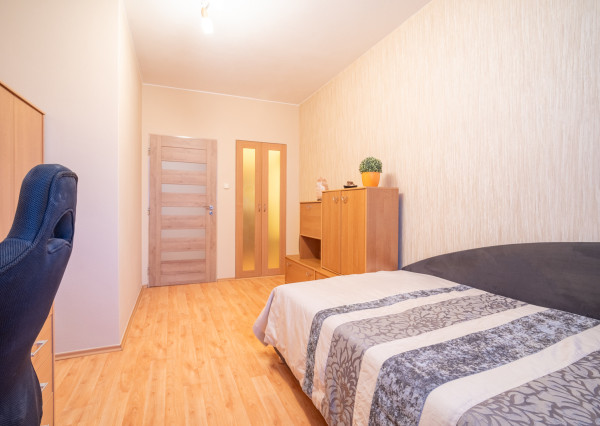 Na prenájom 3-izbový byt s garážou v Nitre - Čermáň