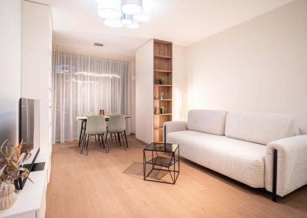 Na prenájom 2-izbový byt so šatníkom v Eurovea Tower – Bratislava