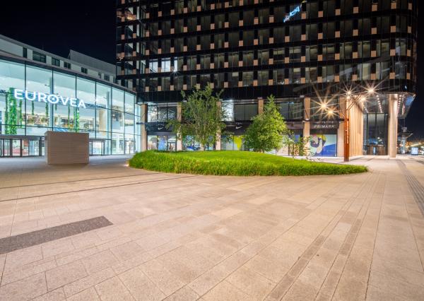 Na prenájom 2-izbový byt so šatníkom v Eurovea Tower – Bratislava