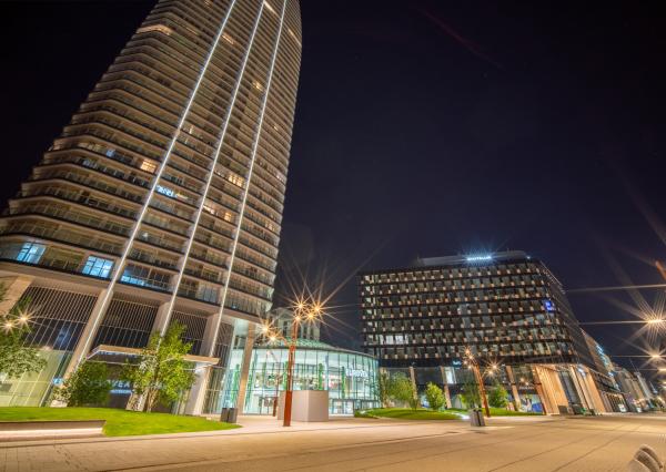 Na prenájom 2-izbový byt so šatníkom v Eurovea Tower – Bratislava