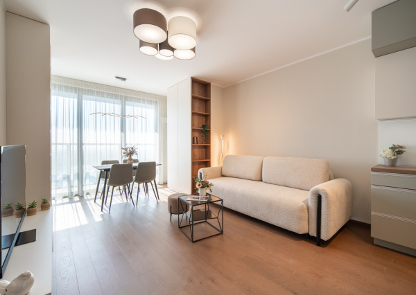 Na prenájom 2-izbový byt so šatníkom v Eurovea Tower – Bratislava