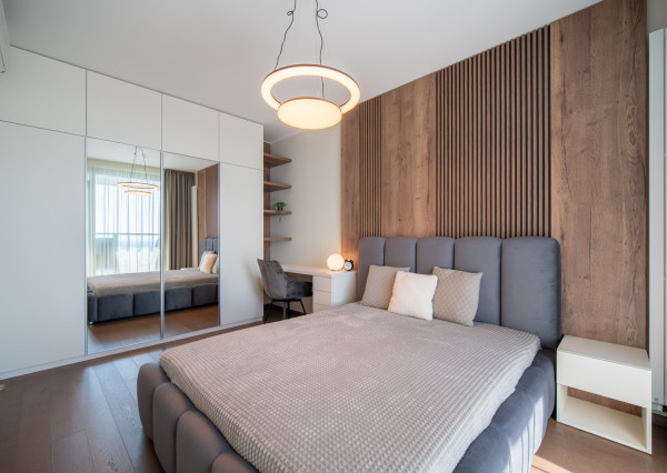 Na prenájom 2-izbový byt so šatníkom v Eurovea Tower – Bratislava