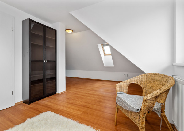 Na prenájom 3-izbový mezanín na Košickej ulici v Bratislave