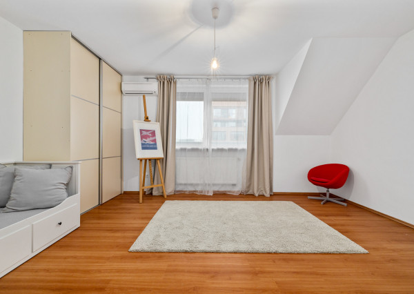 Na prenájom 3-izbový mezanín na Košickej ulici v Bratislave