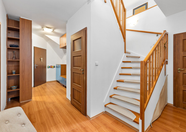 Na prenájom 3-izbový mezanín na Košickej ulici v Bratislave