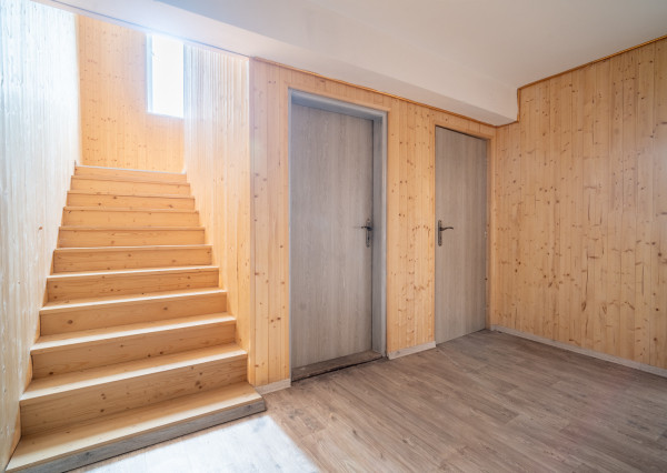 Na predaj polyfunkčná budova v obci Bardoňovo