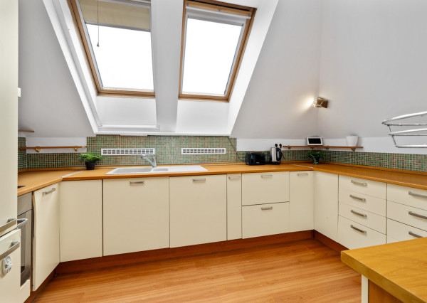 Na prenájom 3-izbový mezanín na Košickej ulici v Bratislave