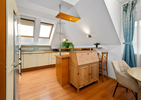 Na prenájom 3-izbový mezanín na Košickej ulici v Bratislave