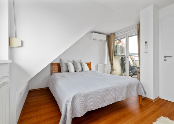 Na prenájom 3-izbový mezanín na Košickej ulici v Bratislave