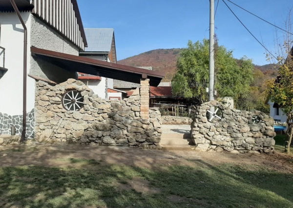 Opäť u nás !!! EXKLUZÍVNE  V PONUKE na predaj dobová chalúpka v Čiernej Lehote