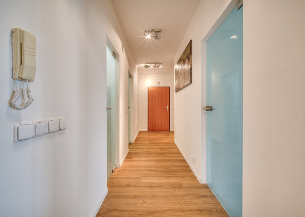 Na predaj 2-izbový byt s veľkolepou terasou na Kolibe