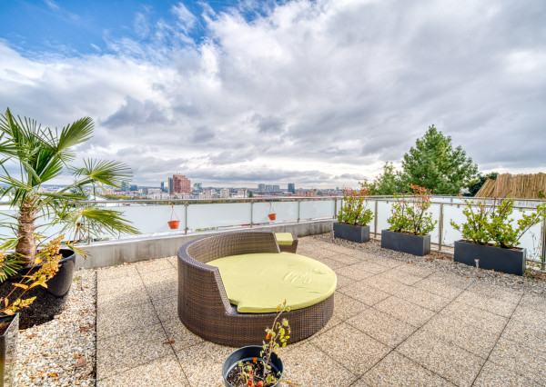 Na predaj 2-izbový byt s veľkolepou terasou na Kolibe