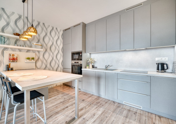 REZERVOVANÉ: Na predaj 2-izbový zariadený byt v novostavbe Bory