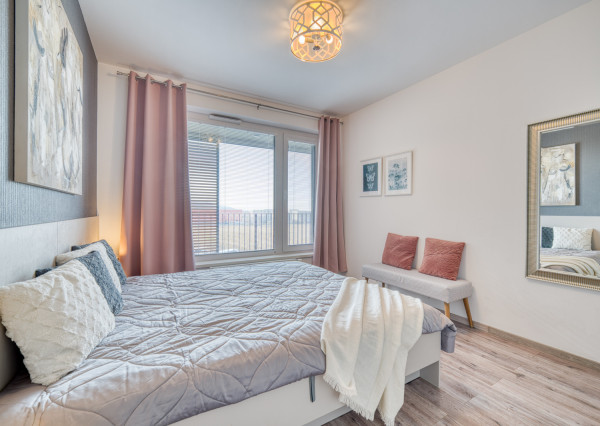 REZERVOVANÉ: Na predaj 2-izbový zariadený byt v novostavbe Bory