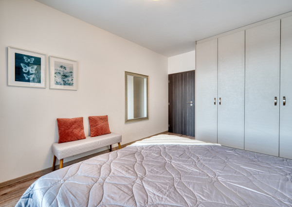 REZERVOVANÉ: Na predaj 2-izbový zariadený byt v novostavbe Bory