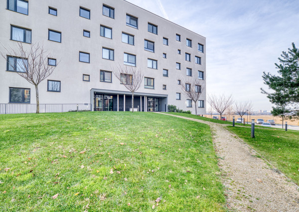 REZERVOVANÉ: Na predaj 2-izbový zariadený byt v novostavbe Bory