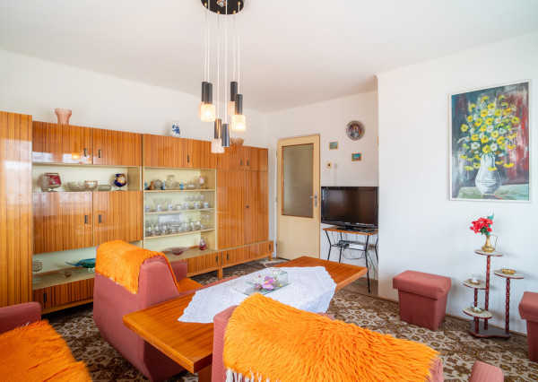 Na predaj 5-izbový rodinný dom Veľké Leváre