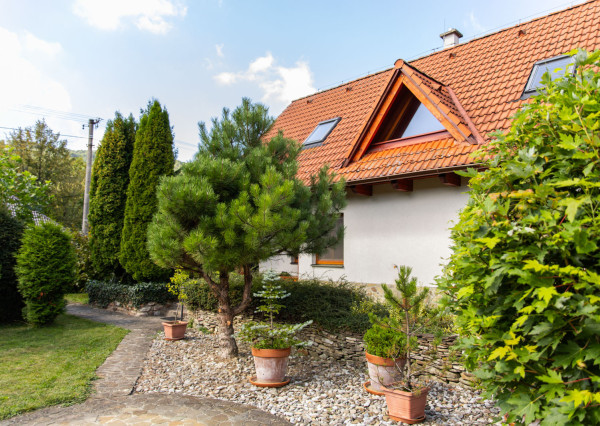 Na predaj 4-izbový rodinný dom v Moravskom Lieskovom