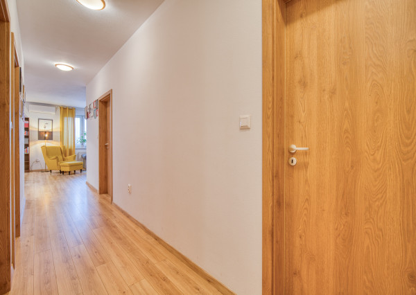 Na predaj 3-izbový byt v Podunajských Biskupiciach