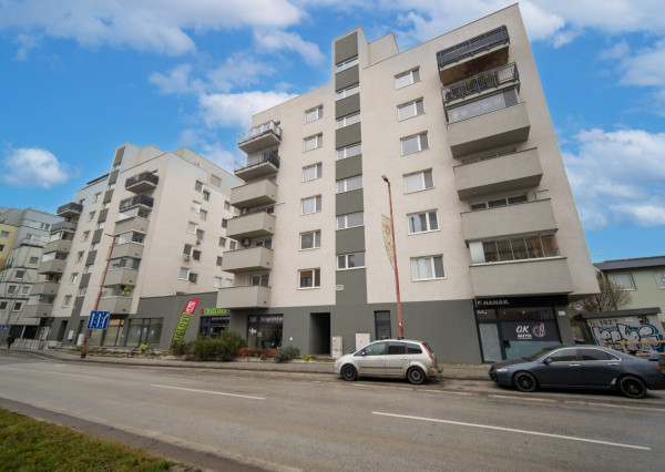 Na predaj 3-izbový byt v Podunajských Biskupiciach