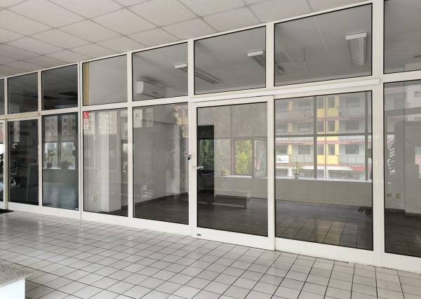 Na prenájom obchodný priestor v centre Malaciek