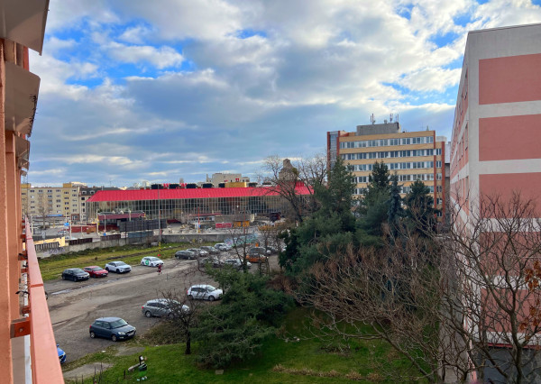 Na prenájom zrekonštruovaný 1-izbový byt, Nové Mesto - Bratislava