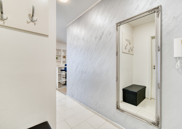 Na prenájom kompletne zariadený 2-izbový byt v centre Malaciek