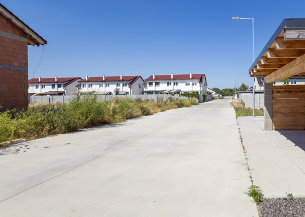 Na predaj 4 izbová bytová jednotka v dvojdome v Lehniciach