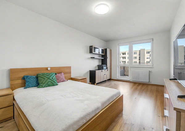 REZERVOVANÉ: Na predaj moderný 2-izbový byt na Zlatovskej ulici v Trenčíne