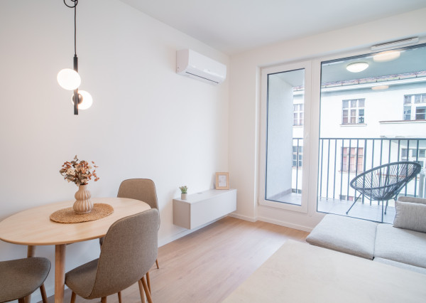 Na prenájom štýlový 2-izbový byt  vo vyhľadávanej lokalite Starého mesta