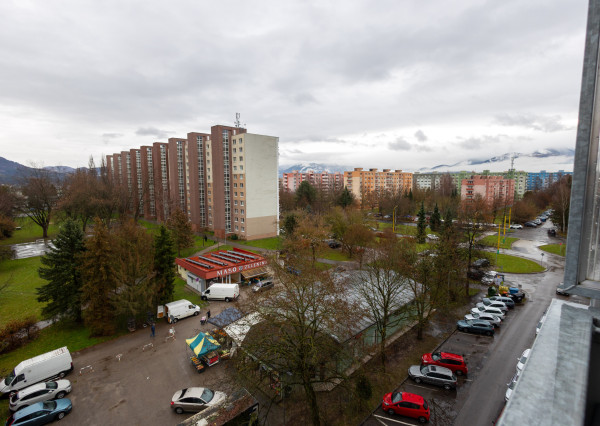 Na predaj 2-izbový byt s loggiou a balkónom v Žiline
