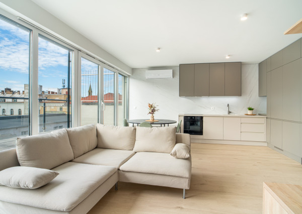 Na prenájom exkluzívny 2-izbový byt s terasou v centre Bratislavy