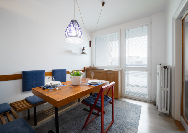 Na predaj štýlový 3-izbový byt v centre Starej Turej