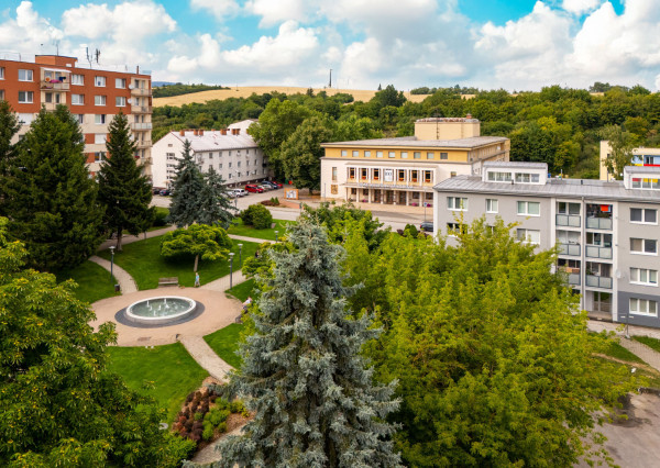 Na predaj štýlový 3-izbový byt v centre Starej Turej