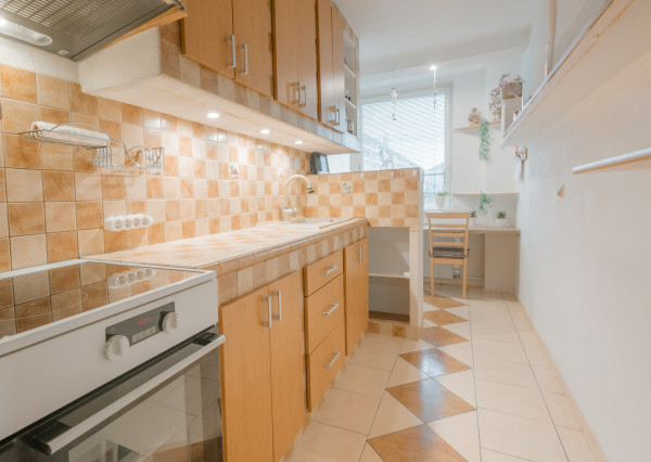 Na predaj 2-izbový byt s loggiou a balkónom v Žiline